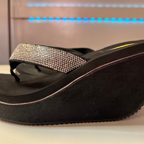 Volatile Glimpse Black Wedge Sandals with Rhinestone Straps - Picture 3 of 6